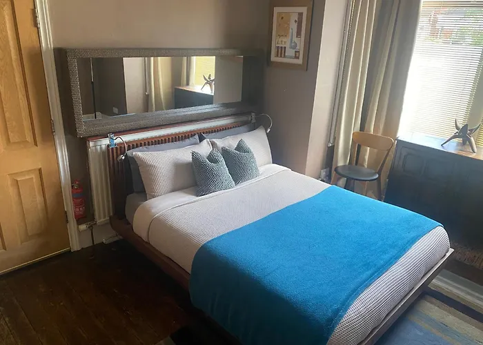Modern Private Studio Room