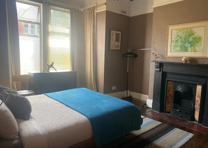 Modern Private Studio Room